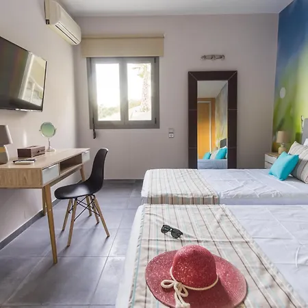 Constandinos - Private Pool - Sleeps 8 Villa Herszonisszosz