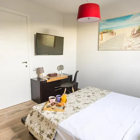 Constandinos - Private Pool - Sleeps 8 Herszonisszosz